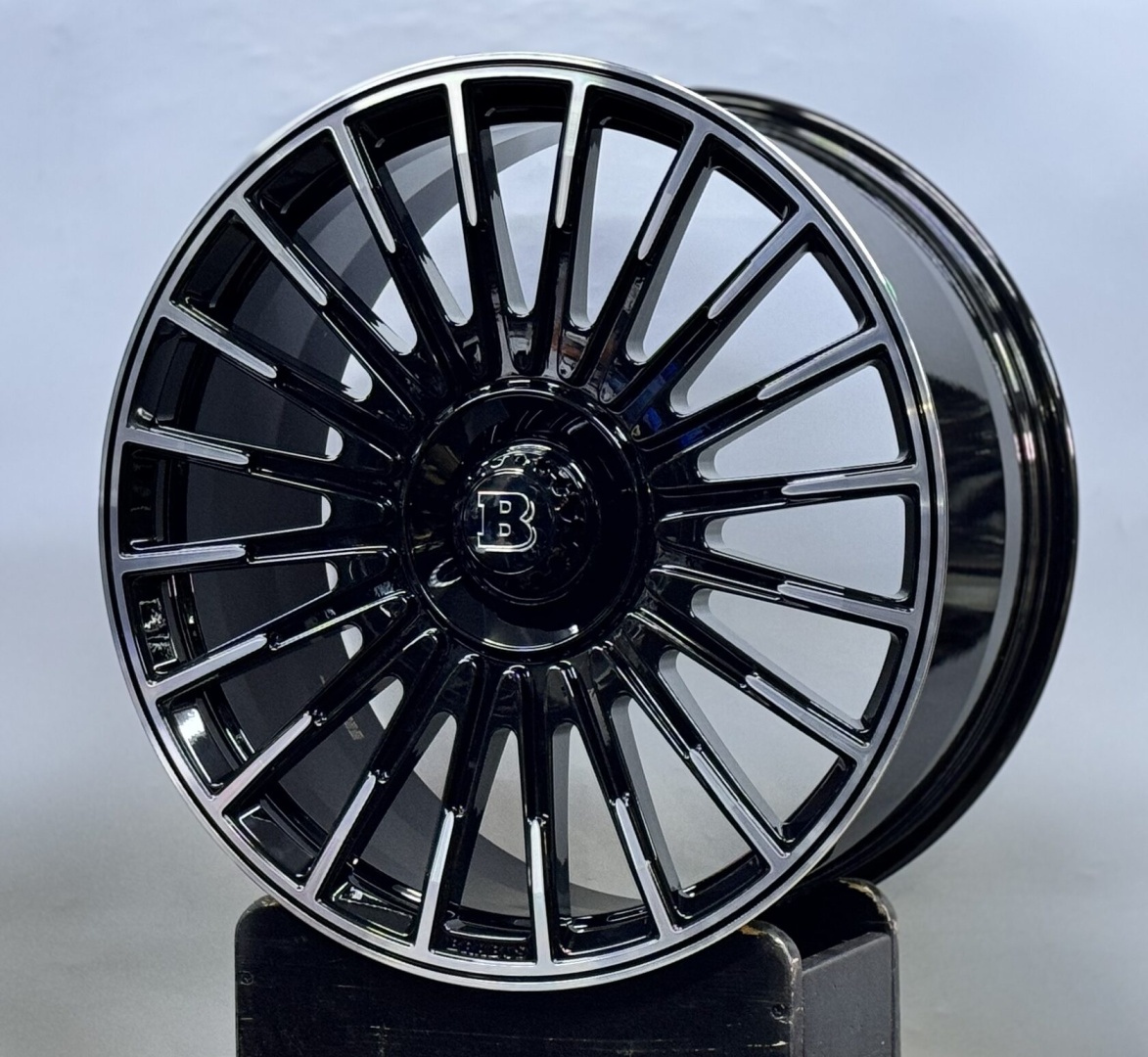 Wheels B120 NEW Brabus 10x22/5x130 D84.1 ET25 4 диска черный, серебристый, графит
