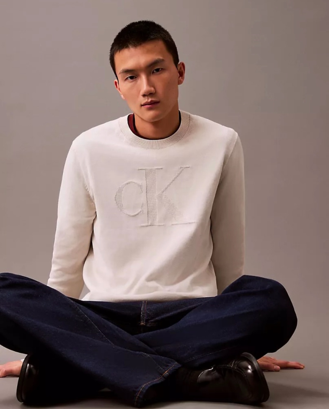 Свитер Calvin Klein бежевый
