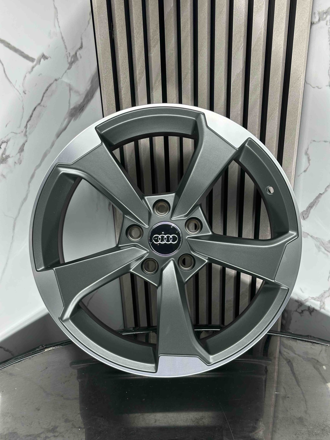 Top Grade t/g audi h3287f 7.5x17/5x112 D66.45 ET35 4 диска графит, серый