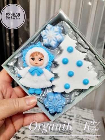 OrganiK_KZ Снежинки и Елочка сувенирное мыло