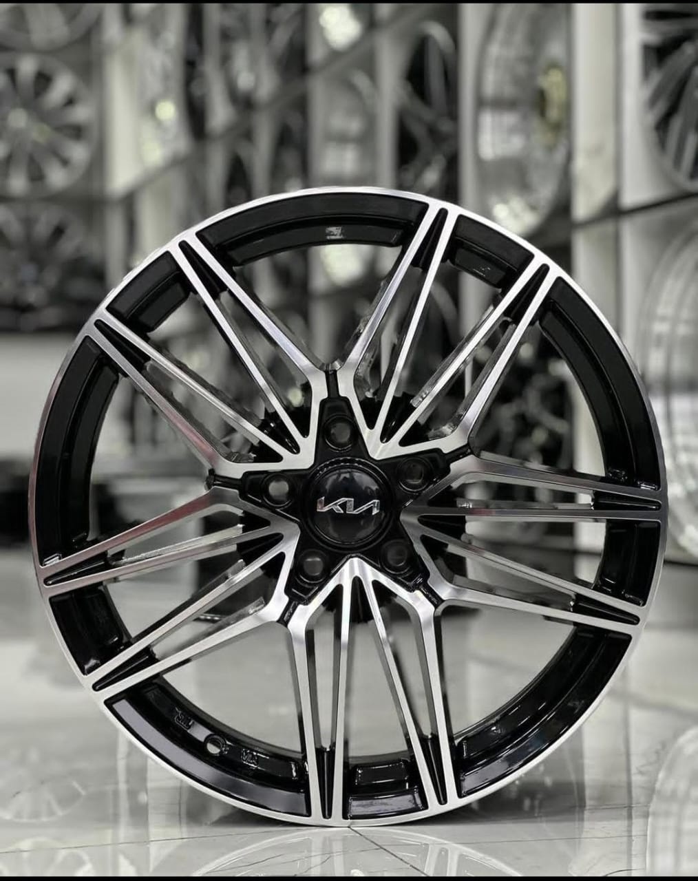 Rainbow Dance HYUINDAI/KIA 1050 7x17/5x114.3 D67.1 ET48 4 диска черный, серебристый
