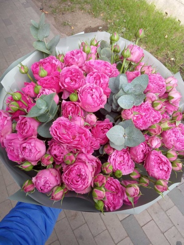 Blossom моно-букет с сухоцветами пионовидная роза 11 шт 50 см