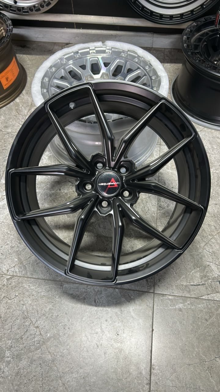 LKN Lkn359098 8x18/5x108 D73.1 ET35 4 диска черный
