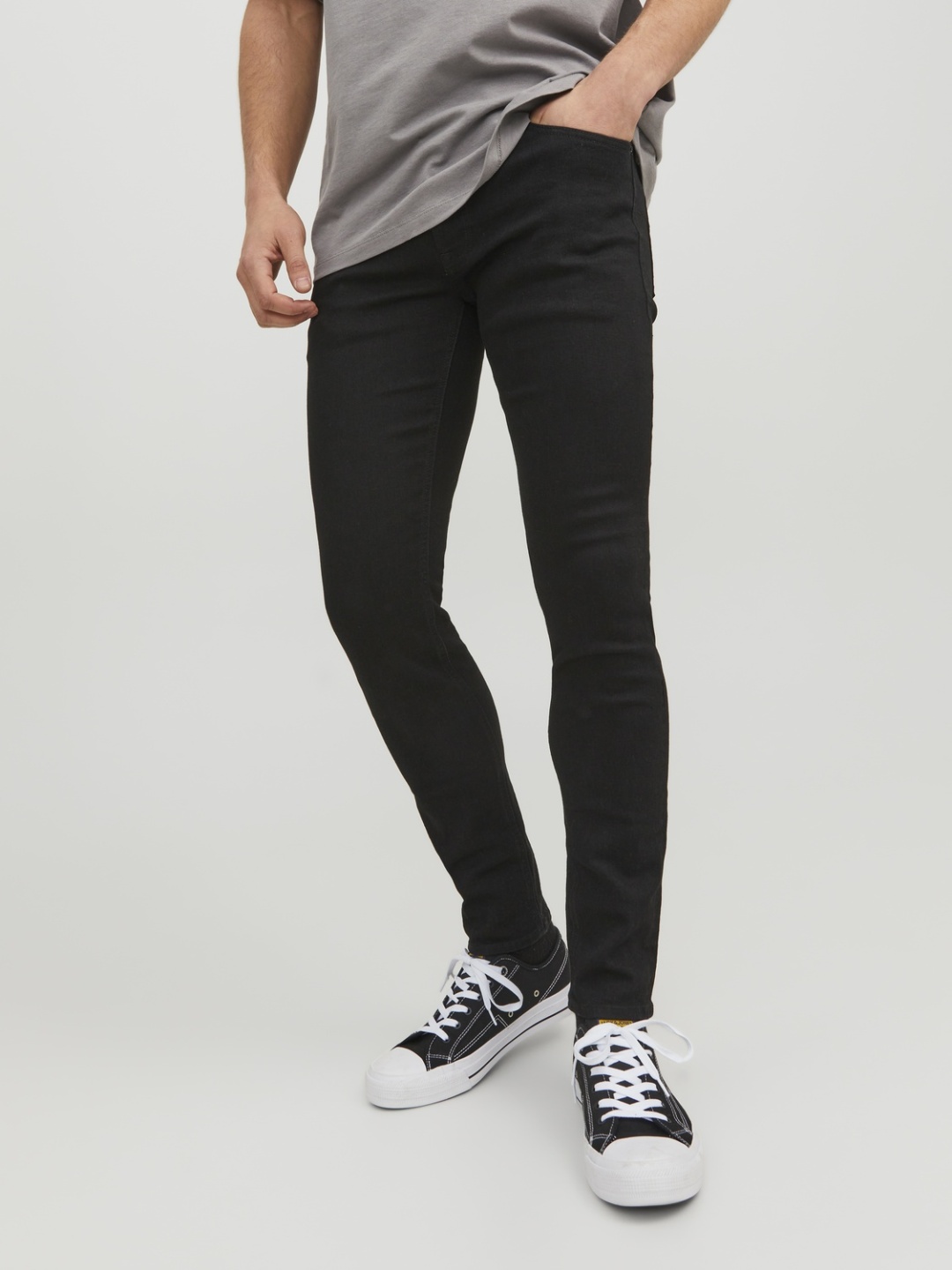Джинсы зауженные Jack&Jones черный