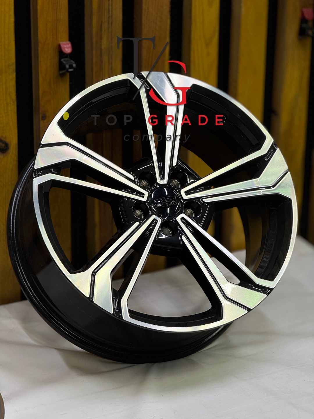 Top Grade TG0083 8x19/5x108 D63.35 ET48 4 диска черный, серебристый