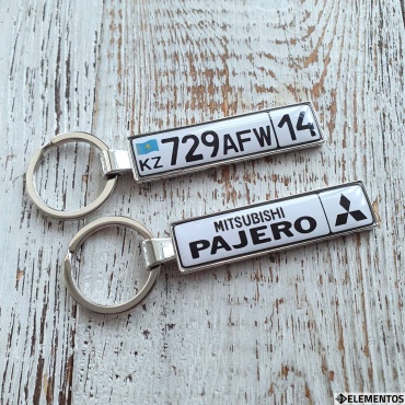 Брелок ELEMENTOS Mitsubishi Pajero с госномером 8см металл 1 шт
