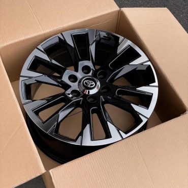 Rainbow LX 600 /LC 300 3159KKK 8x20/6x139.7 D95.1 ET55 4 диска черный, серебристый