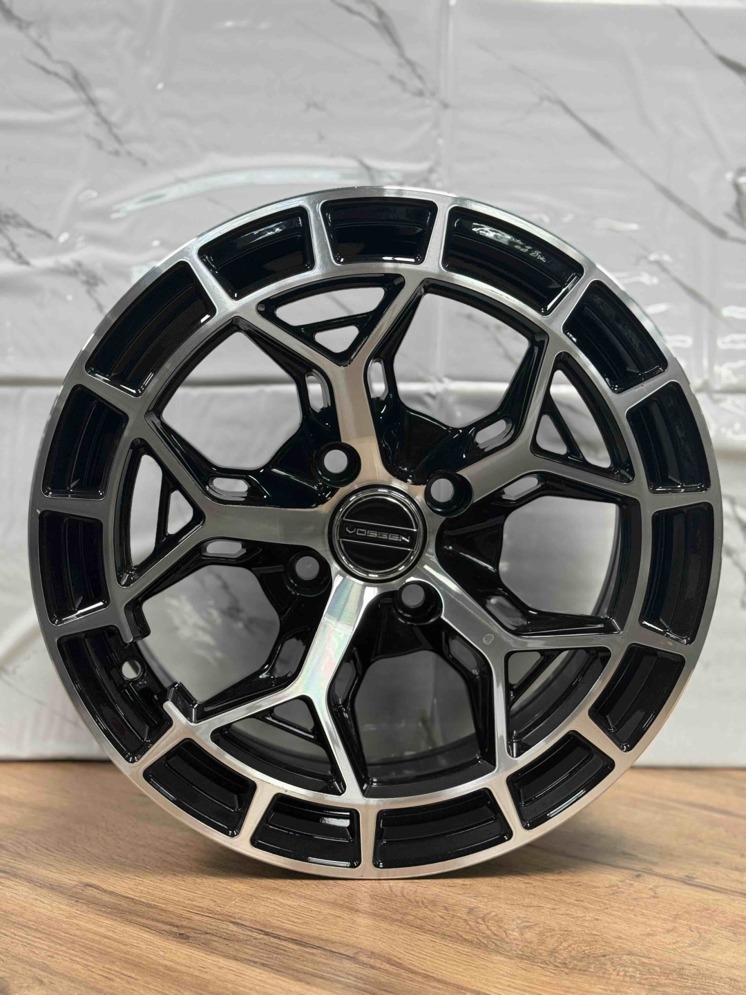Top Grade 50094 7x15/4x100 D67.1 ET35 4 диска черный, серебристый
