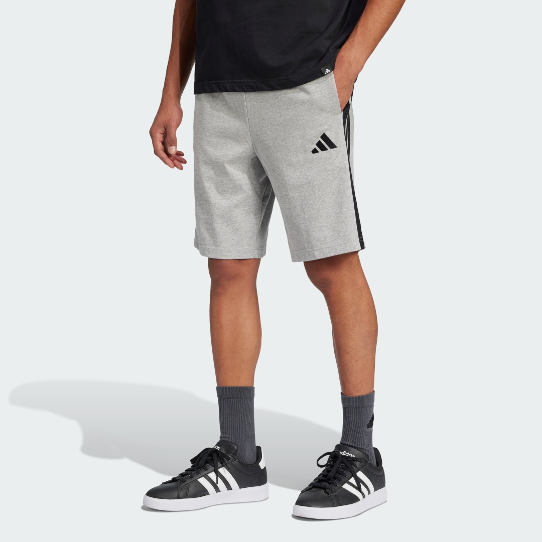 Спортивные шорты adidas серый