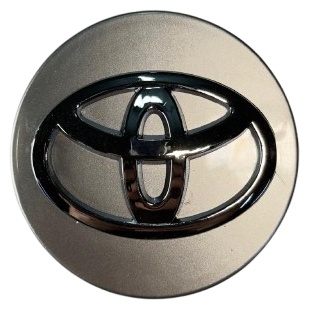Заглушкой ступицы TOYOTA серый 1 шт