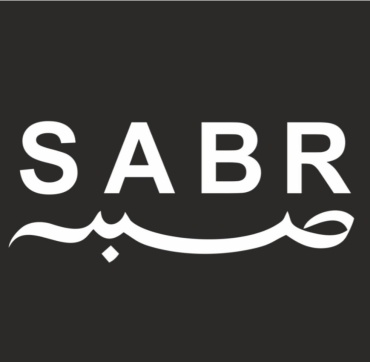 Наклейка SABR. Белый цвет 30×12см