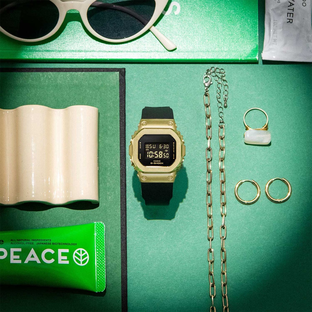 Кварцевые CASIO GM-S5600GB-1DR пластик, нержавеющая сталь