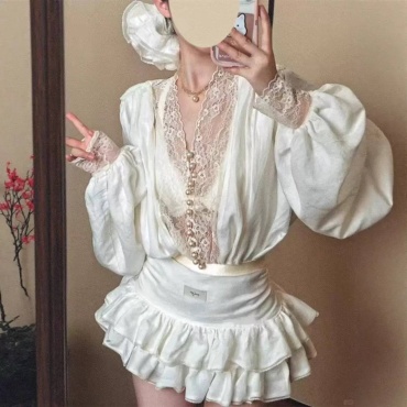 Костюм вечерний SHOPITO молочный