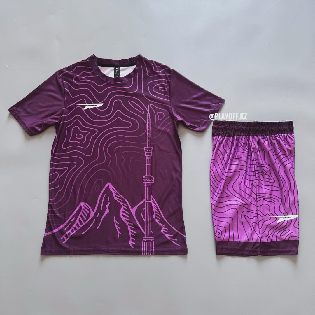 Спортивный костюм фиолетовый