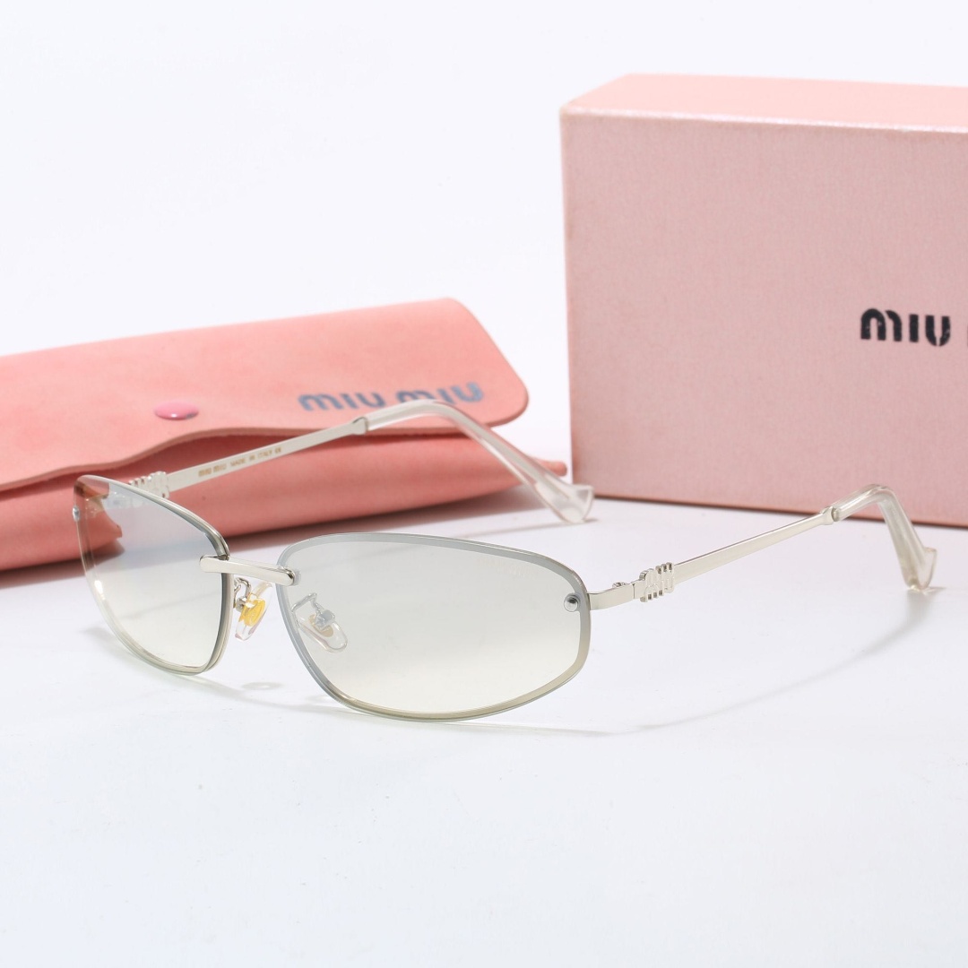 Солнцезащитные очки miumiu овальные градиент