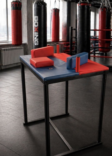 Kerimsport Стол для армрестлинга спортивный с мягкими подлокотниками 91 см 66 см