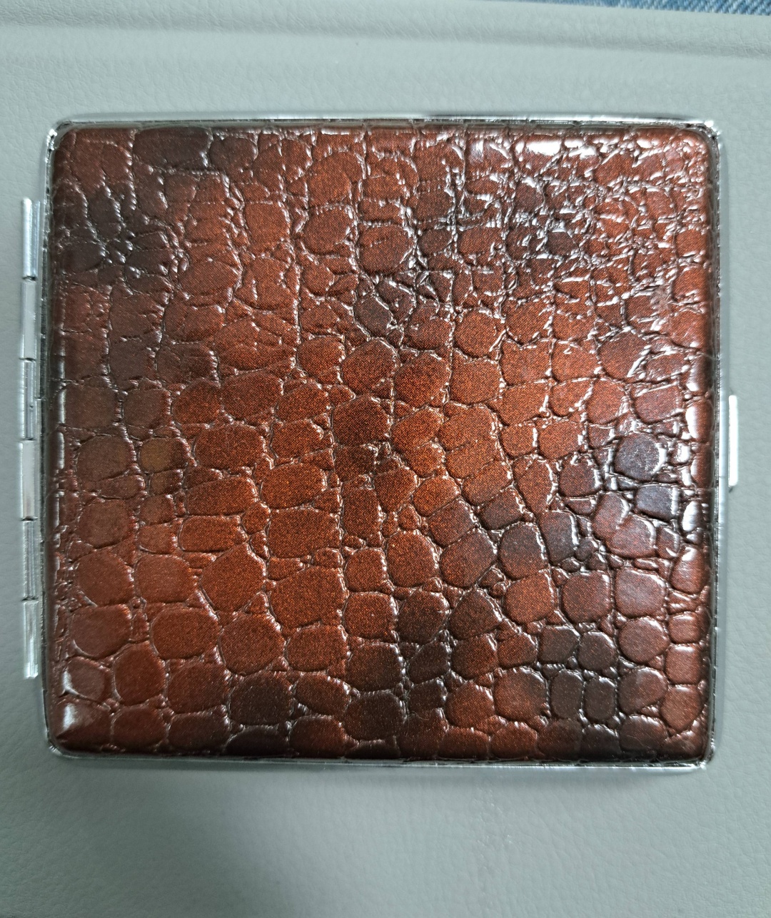 Портсигар Haojue HG-604 9 x 9 см