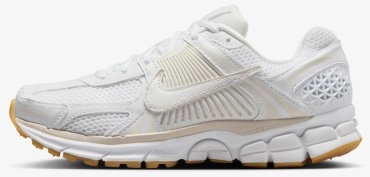 Кроссовки Nike VOMERO 5 бежевый, белый