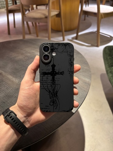 Чехол для Apple iPhone 16 рисунок
