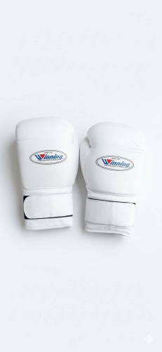 Боксерские перчатки Winning 16 oz белый