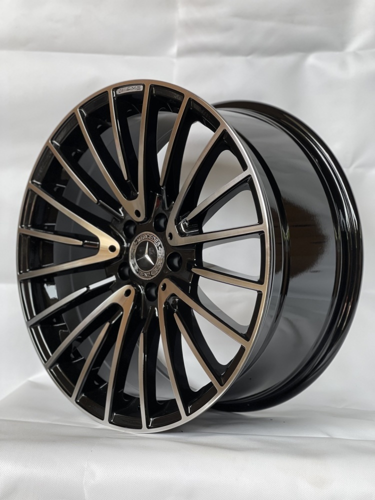 RNO 1779 8x17/5x112 D66.56 ET35 4 диска черный, серебристый