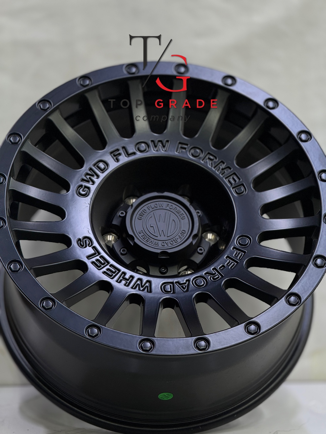 Top Grade TG0001 8.5x18/6x139.7 D100 ET0 4 диска графит
