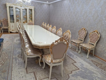Комплект стол прямоугольный 250х105 см + 8 стульев