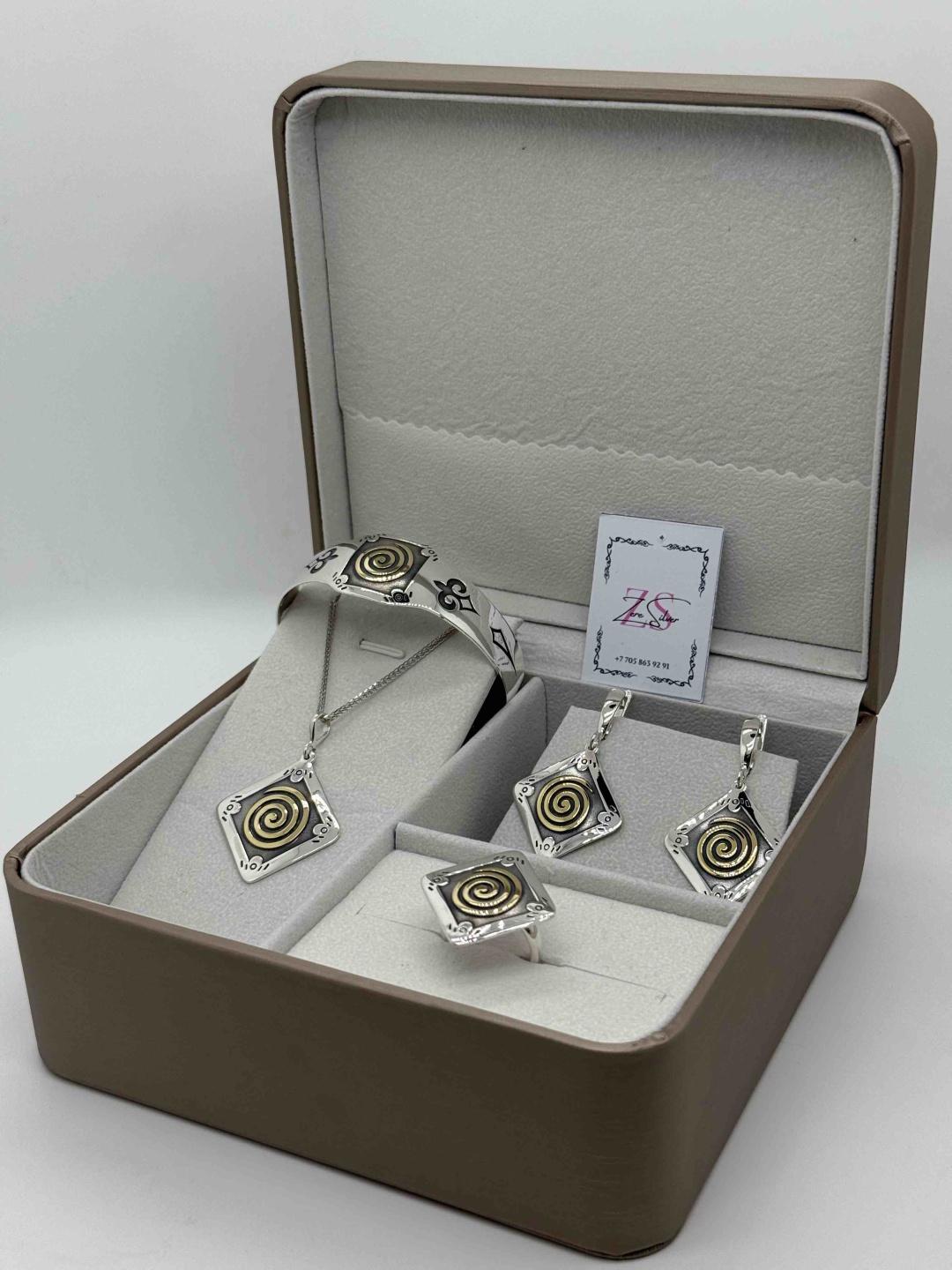 ZERE silver ZS925 вес 50 г серебро, без вставок