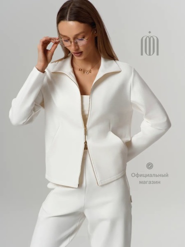 Спортивный костюм белый