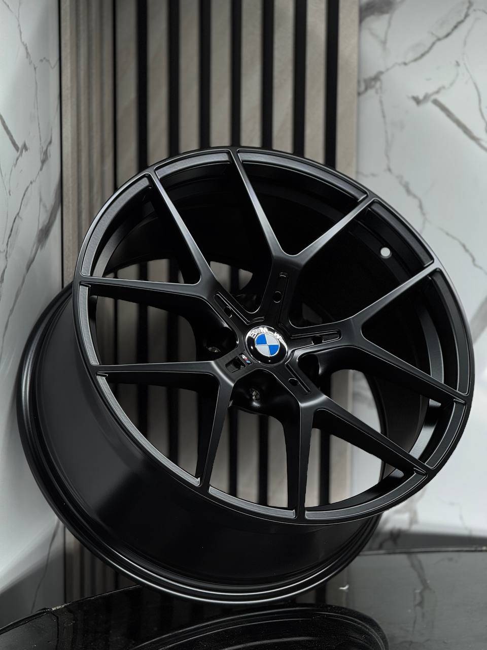 Top Grade EXPH3222F 8.5/9.5x20/5x120 D72.6 ET35 4 диска черный