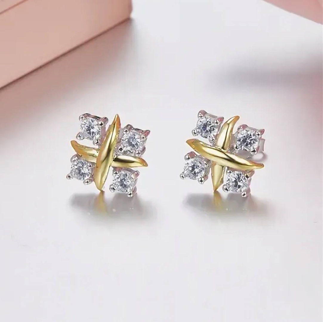 Серьги Aq.kerbez 220325 вес 2.5 г серебро, фианит