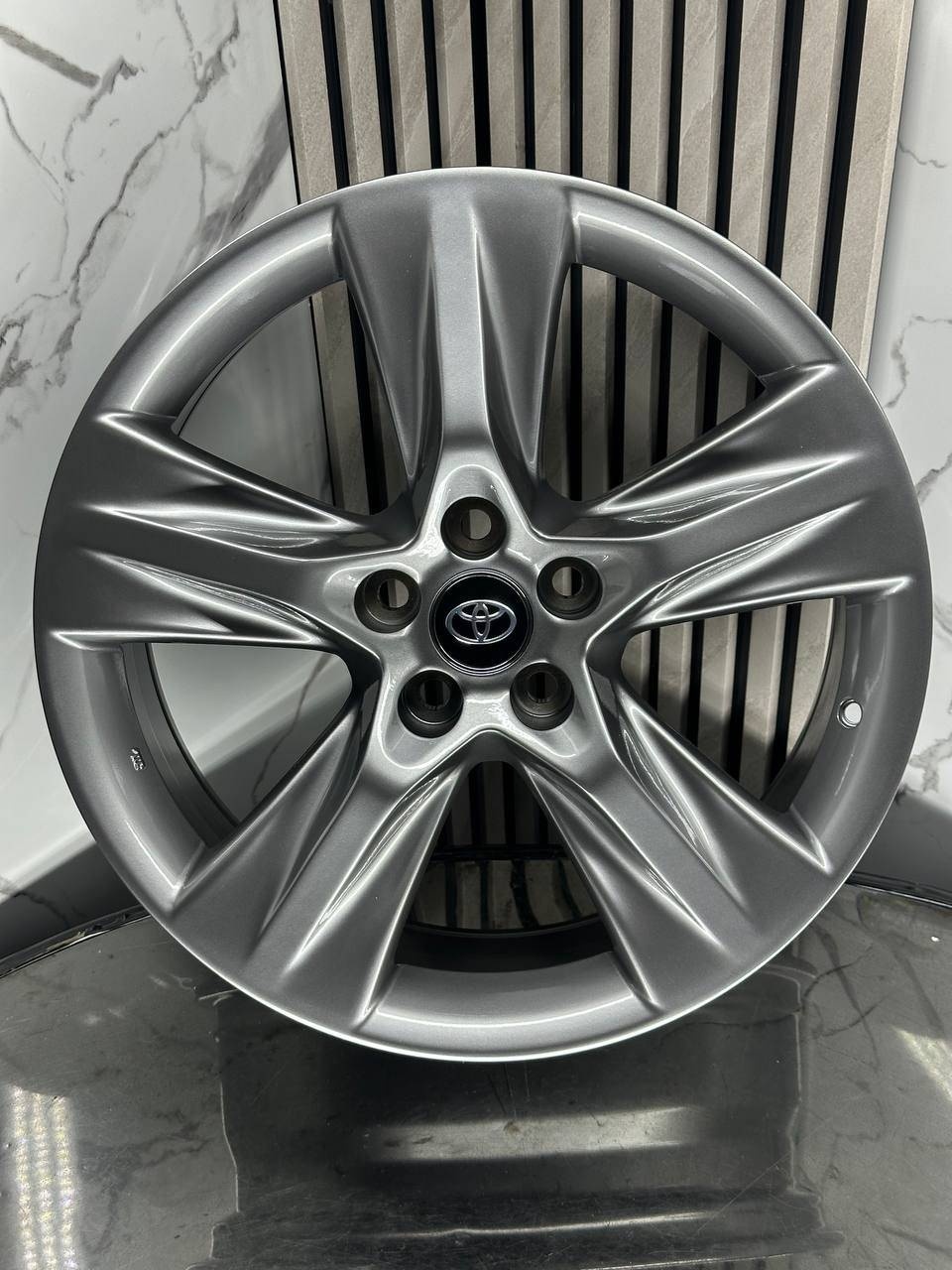 Top Grade 4754 7.5x19/5x114.3 D60.1 ET30 4 диска графит