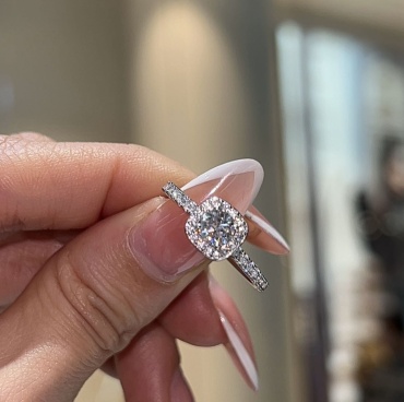 Ipekyolu Jewellery 0.5 карат 2100/021123AY размер 18 вес 2 г серебро, муассанит