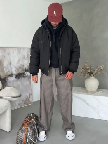 Пуховик черный