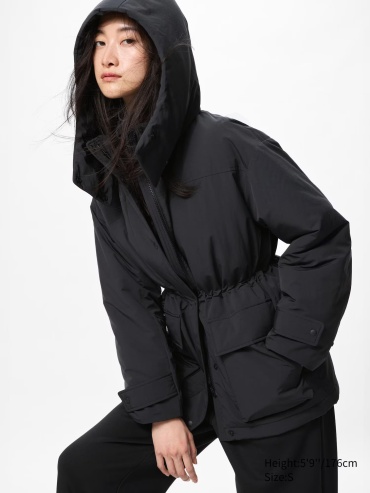 Зимняя куртка Uniqlo черный