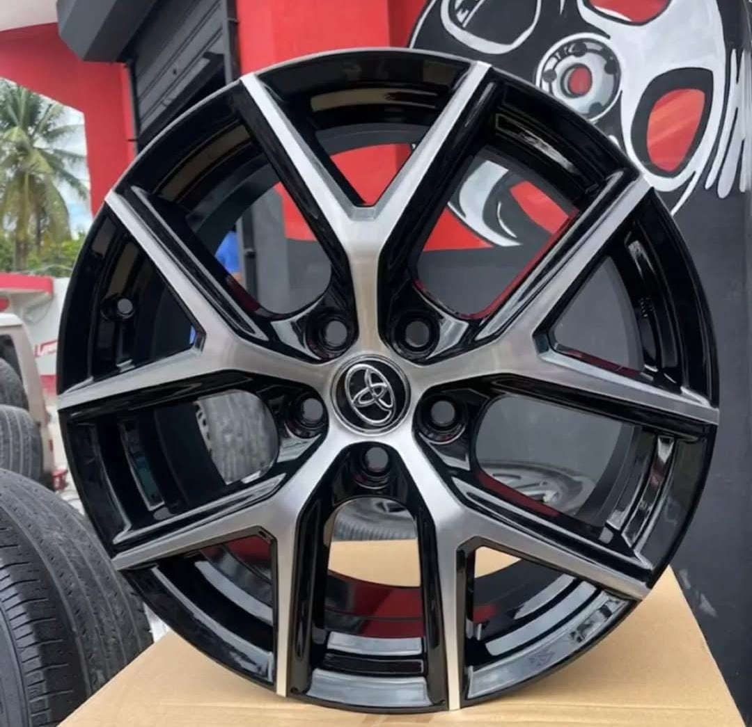 Rainbow Toyota Rav 4 7.5x18/5x114.3 D60.1 ET45 4 диска черный, серебристый