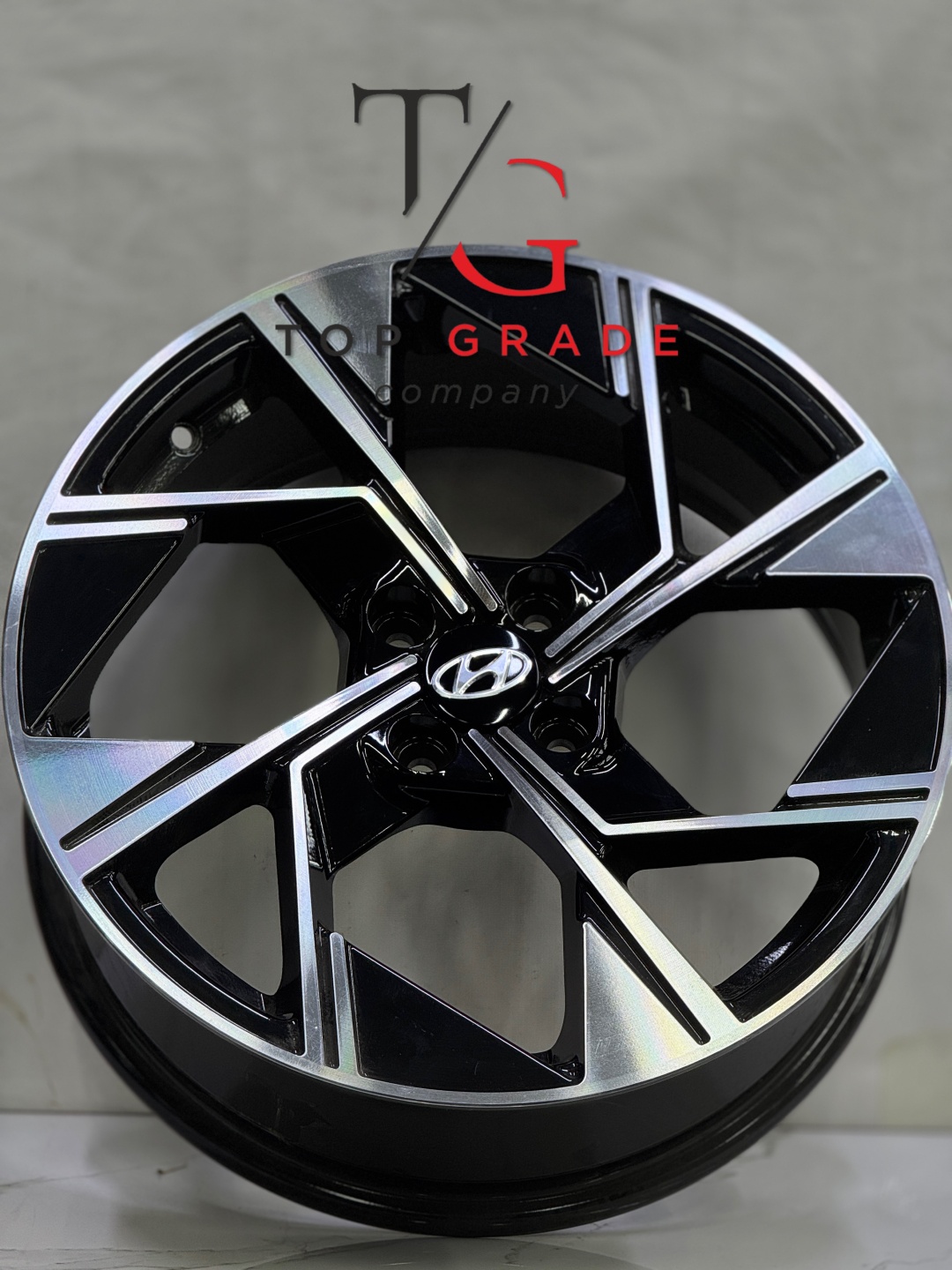 Top Grade Tg0072 6.5x16/4x100 D54.1 ET48 4 диска черный, серебристый