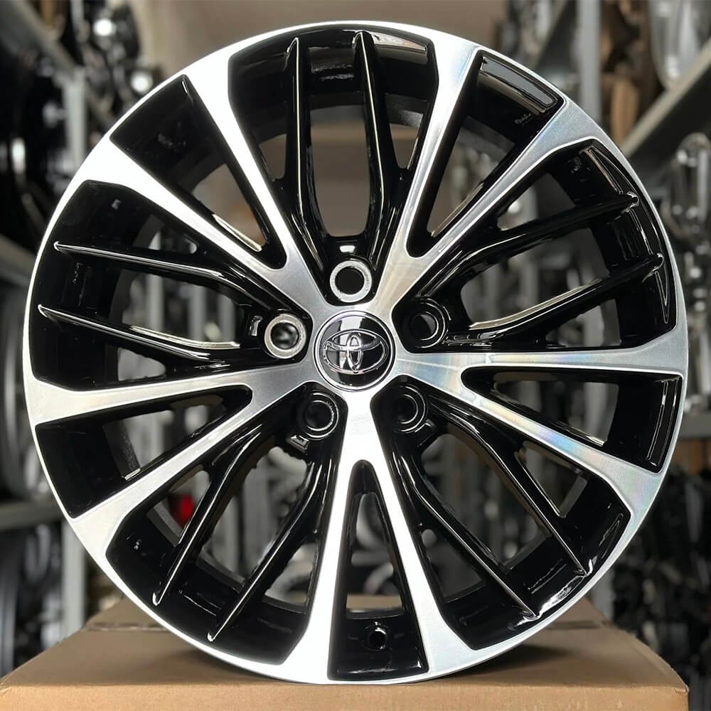 Rainbow Dance CAMRY 70 8x18/5x114.3 D60.1 ET45 4 диска черный, серебристый