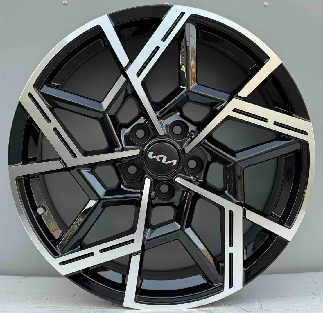Rainbow Dance HYUINDAI/KIA 1165 8.5x20/5x114.3 D67.1 ET45 4 диска черный, серебристый