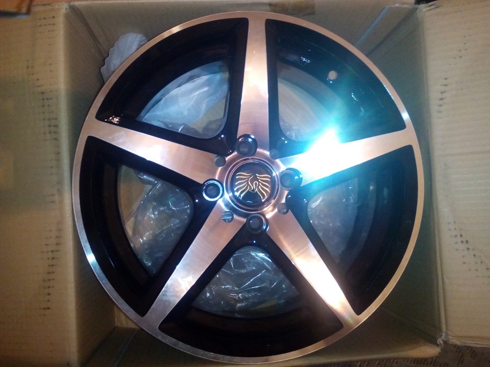 Rainbow Dance VOSSEN 7x16/4x98 D58.6 ET35 4 диска черный, серебристый