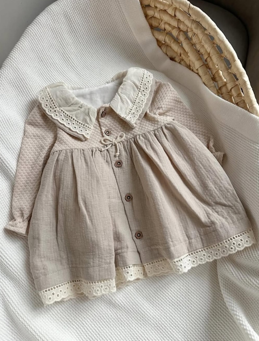 Повседневное платье Miomini baby бежевый