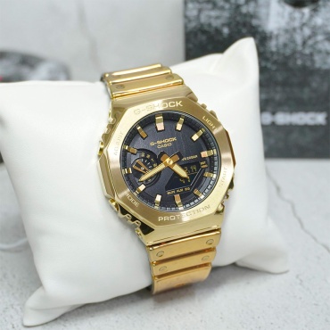 Кварцевые CASIO GM-2100YMG-9ADR пластик, нержавеющая сталь, карбон