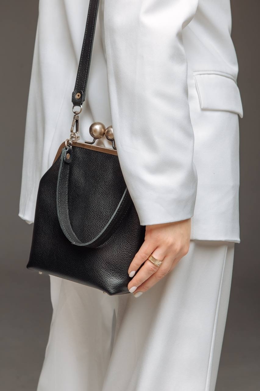 Саквояж Queen handbag натуральная кожа черный