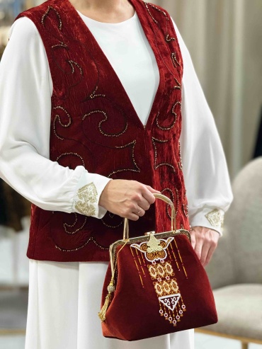 Национальный костюм черный, графит