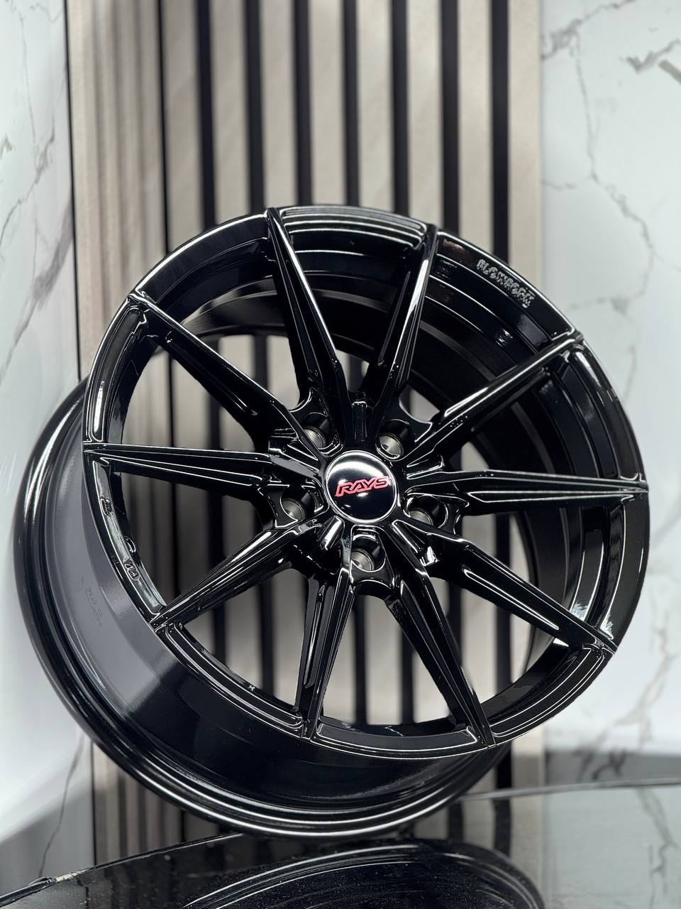Top Grade Rays H3408F 7.5x17/5x114.3 D73.1 ET35 4 диска черный