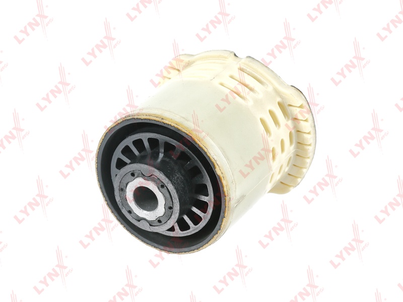 LYNXauto сайлентблок балки B8075