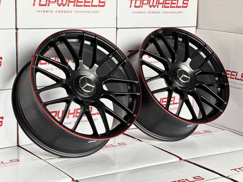 Rainbow Mercedes 6112 8x18/5x112 D66.6 ET38 4 диска черный, красный