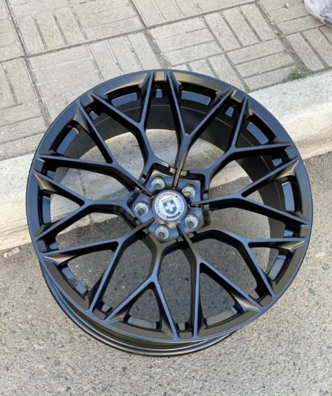Rainbow Dance HRE 8.5x19/5x108 D73.1 ET35 4 диска черный
