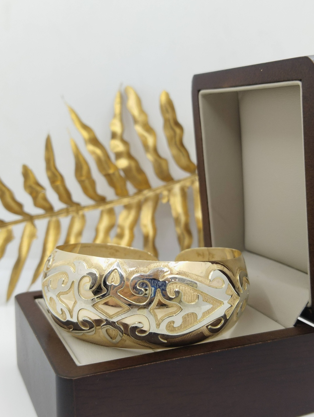 Dinara Gold NR3360 длина 20 см, вес 17.52 г золото, плетение отсутствует