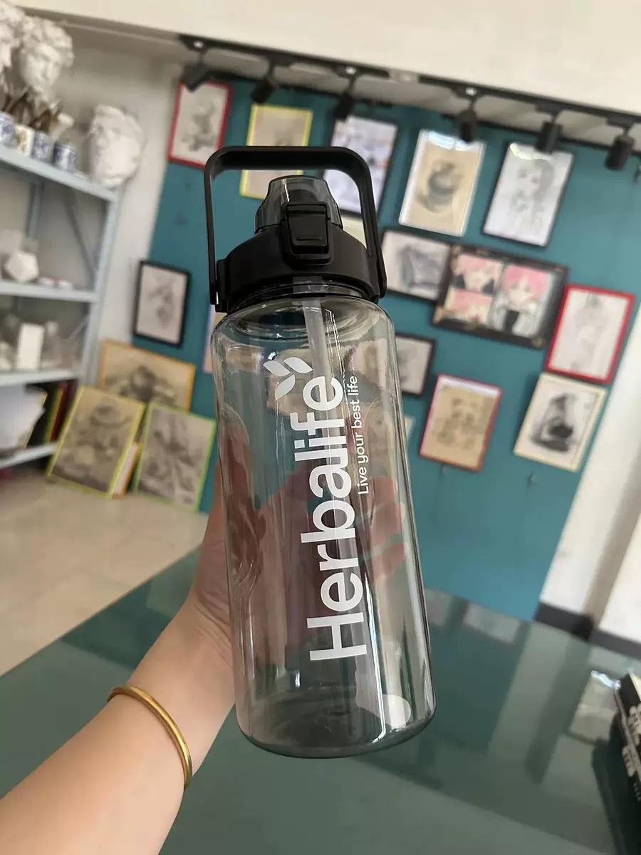 Бутылка Herbalife Nutrition 2 л черный, крышка с трубочкой, тритан